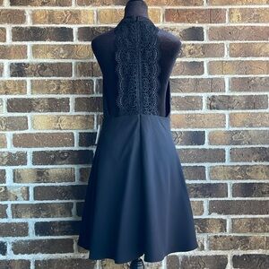 NEW MINUET Elegant Black Lace Halter Dress